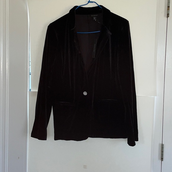 Tahari Jackets & Blazers - Tahari Velvet Blazer with embellished button Size XL